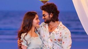 Aa Ammayi Gurinchi Meeku Cheppali