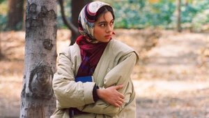 دختری با کفش‌های کتانی