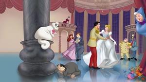 Cenicienta 2: ¡La magia no termina a medianoche!