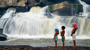 Apaporis: In Search of One River