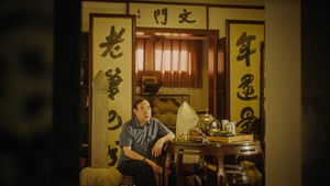 一直游到海水变蓝